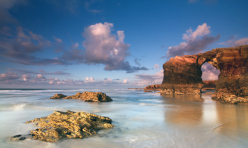 playa catedral hoteles en ribadeo