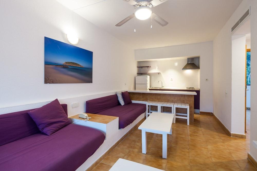 Fotos Hotel Apts. Puerto Cala Vadella
