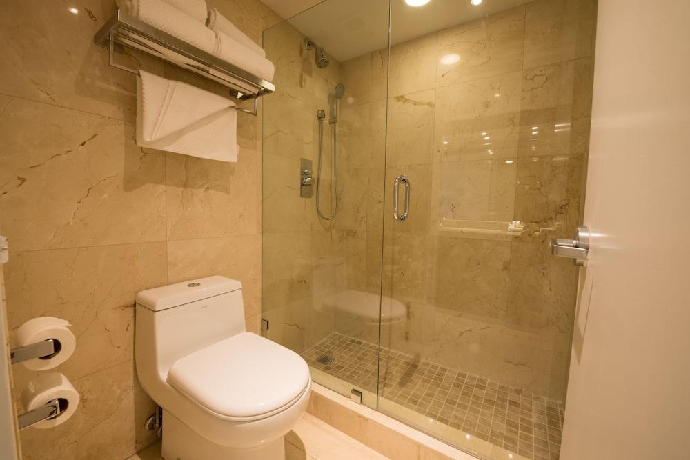 Fotos Hotel Doubletree By Hilton Grand Hotel Biscayne Bay