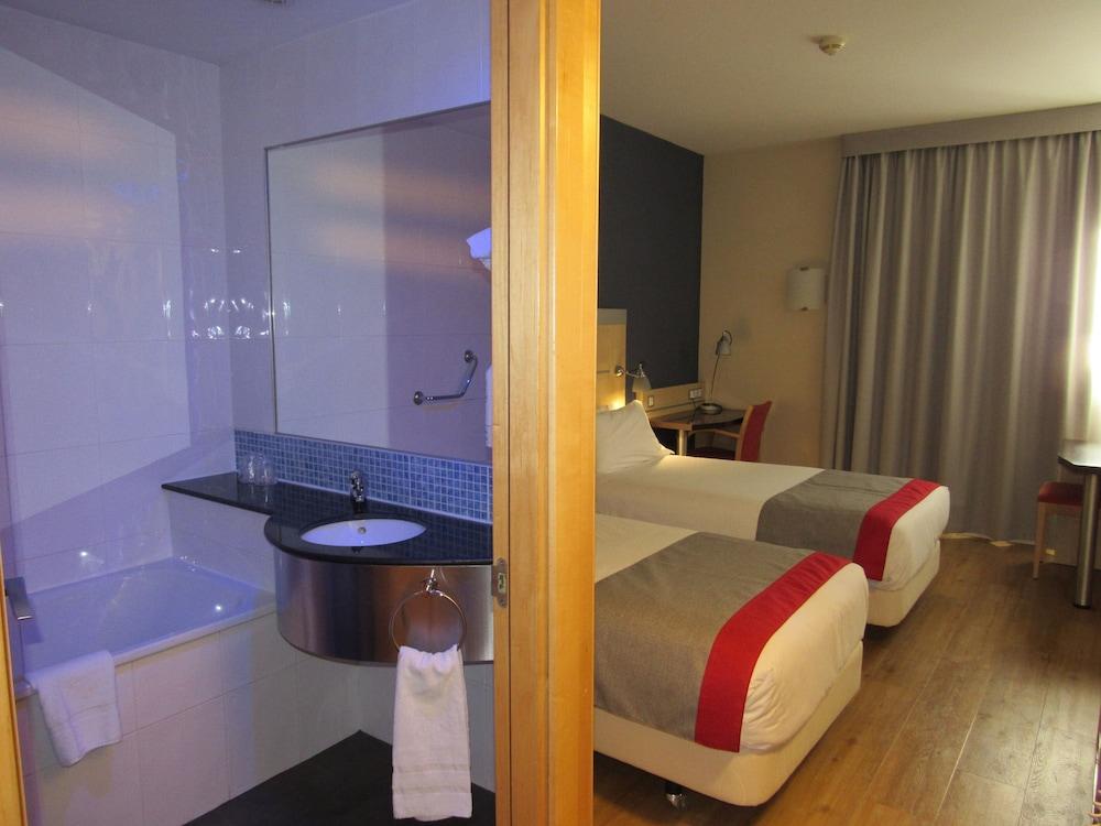 Fotos Hotel Hi Express Barcelona - Sant Cugat