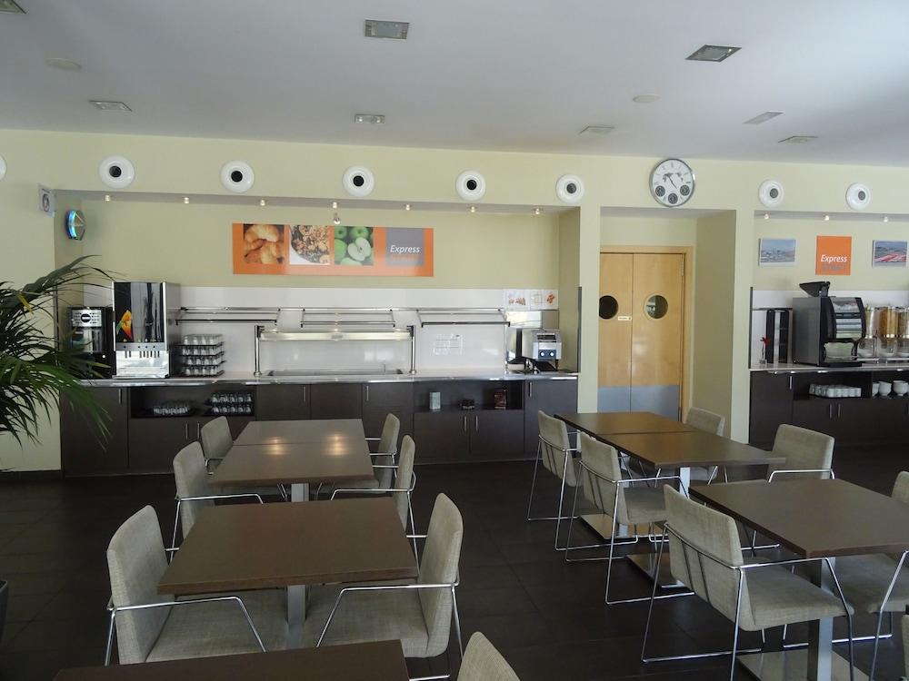 Fotos Hotel Hi Express Barcelona - Sant Cugat