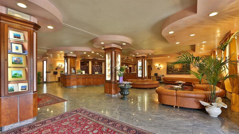 Fotos Hotel Grand Guinigi