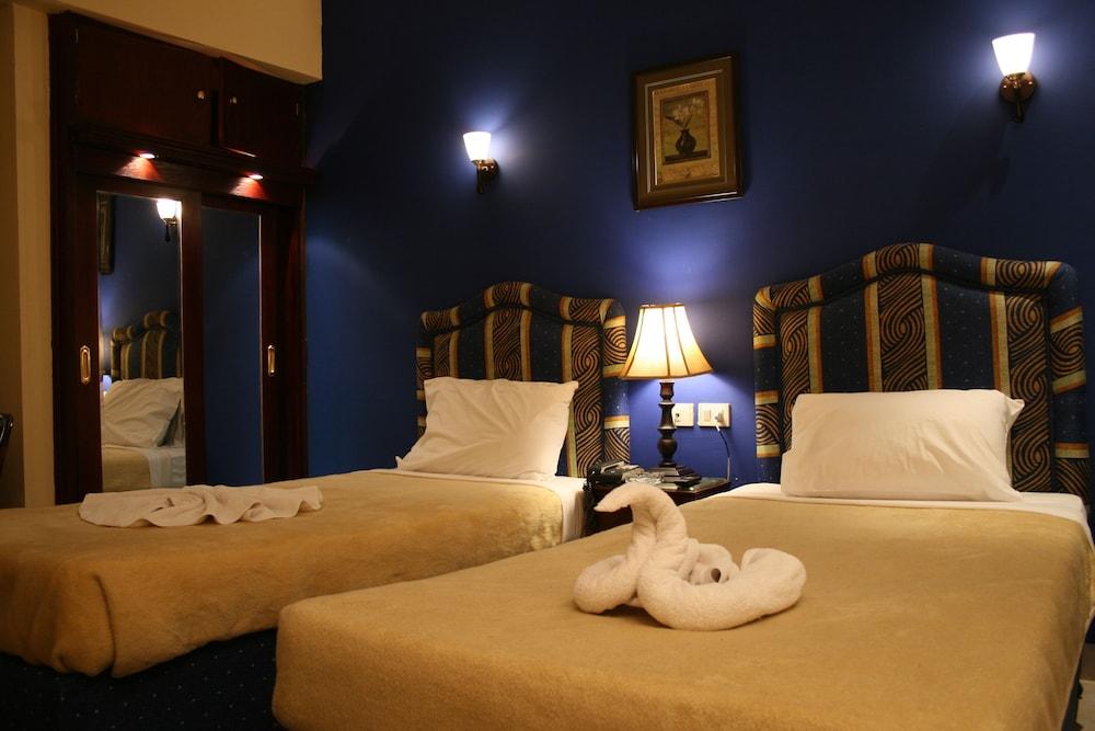Fotos Hotel Holidays Express