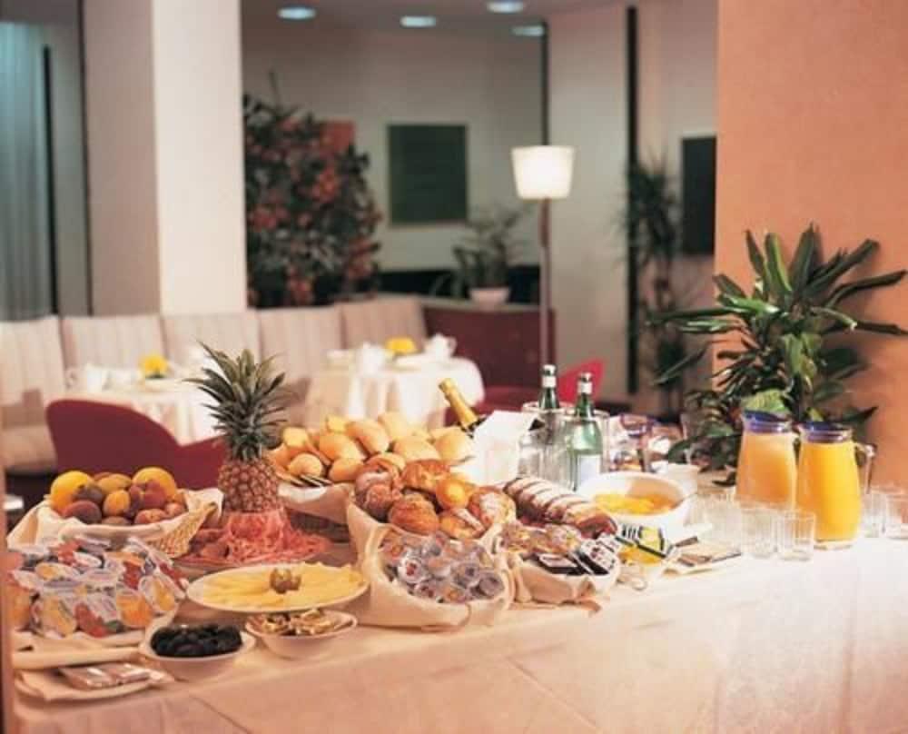 Fotos Hotel Sant Ambroeus Hotel
