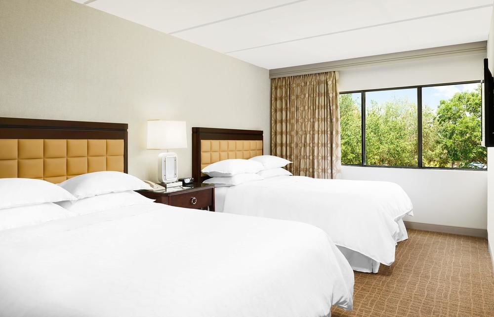 Fotos Hotel Sheraton Suites Airport