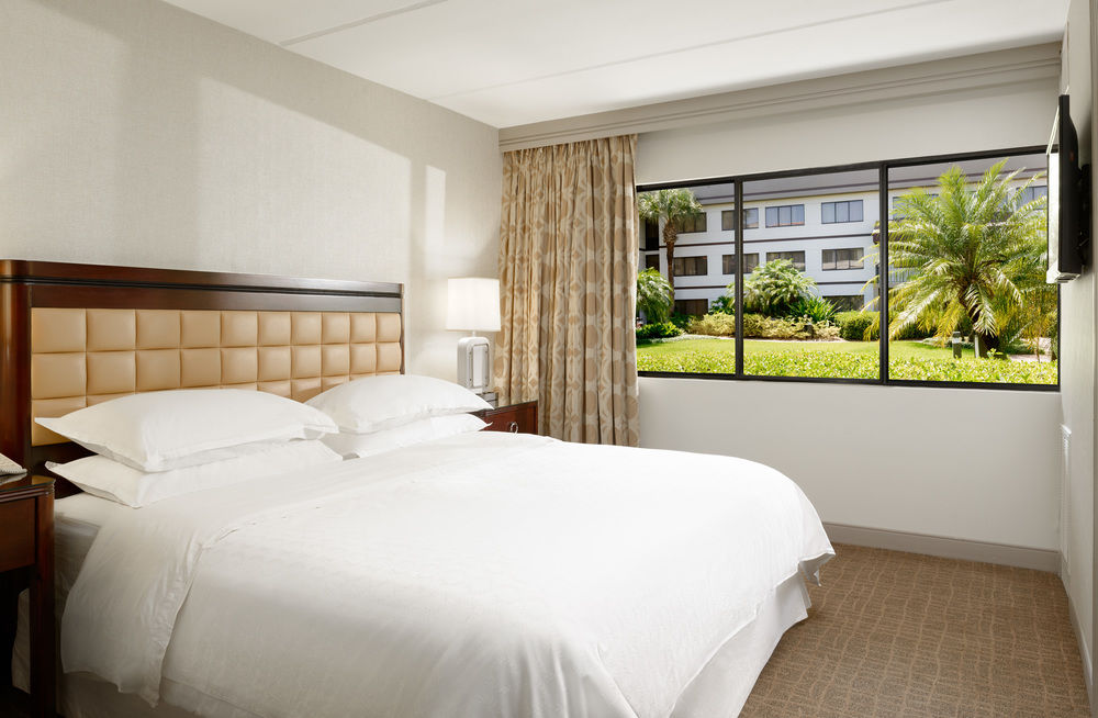 Fotos Hotel Sheraton Suites Airport