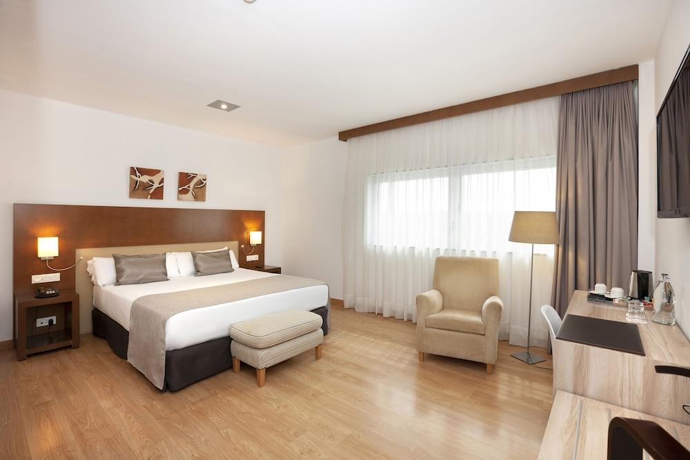 Fotos Hotel Husa Las Caas
