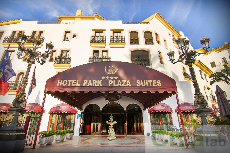 hotel Park Plaza Suites