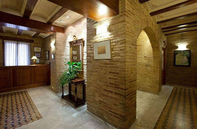 hotel Ad Hoc Monumental