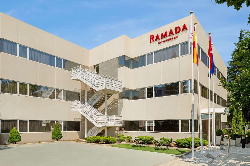 hotel Ramada By Wyndham Madrid Tres Cantos