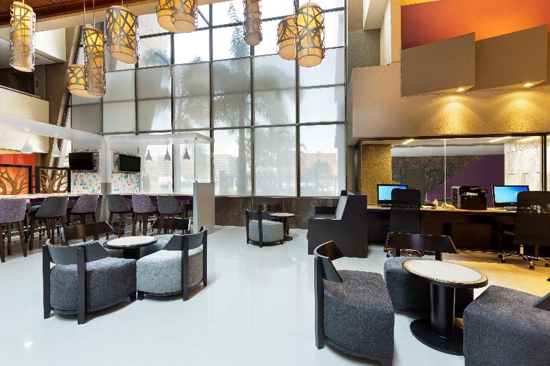 hotel Crowne Plaza Corobici