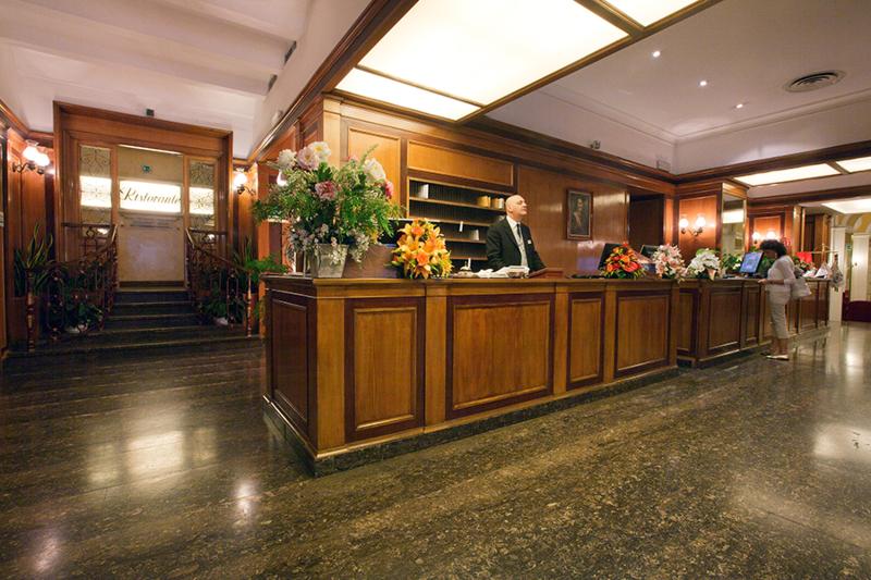 hotel Bettoja Hotel Massimo D'azeglio