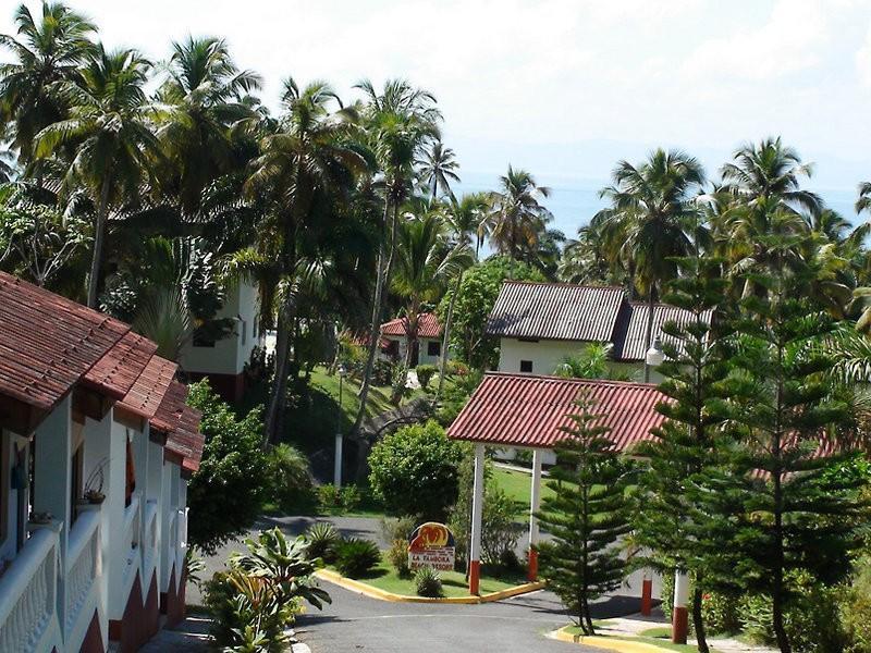 hotel La Tambora Beach Resort