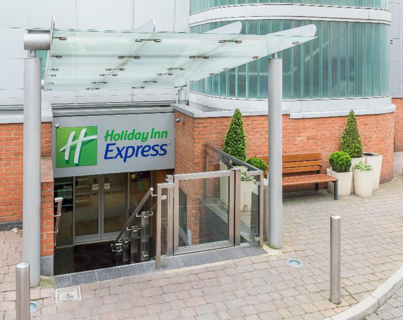 hotel Express Holiday Inn London Swiss Cottage