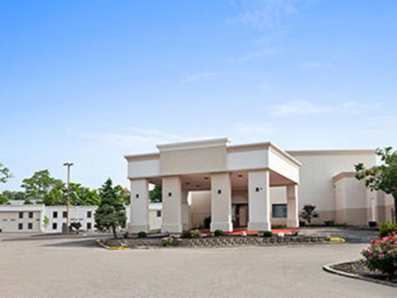 hotel Days Inn & Suites Cincinnati