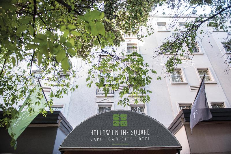 hotel Hollow On The Square Hotel & Suites