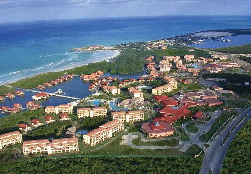 hotel Nh Krystal Laguna Villas & Resort