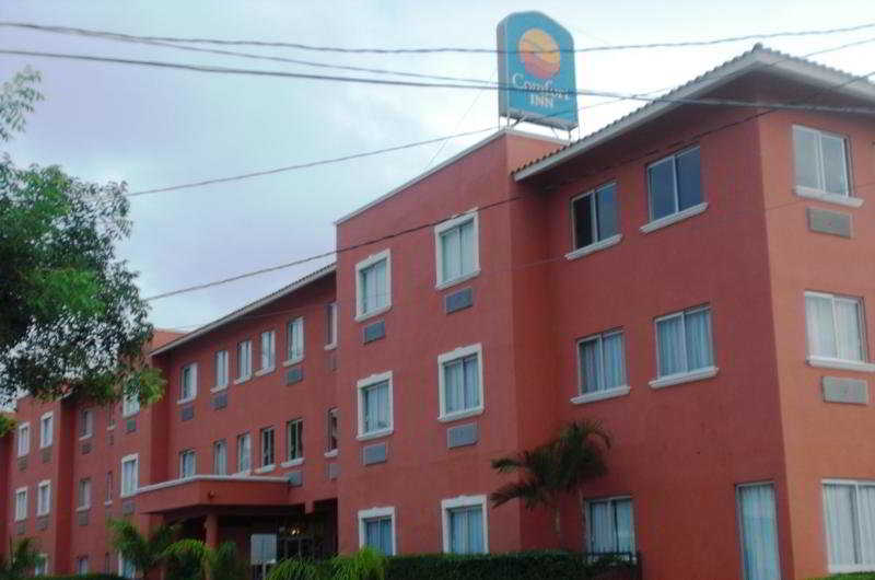 hotel Estancia Real