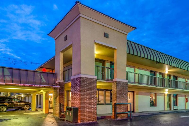 hotel Quality Inn Heart Of Savannah