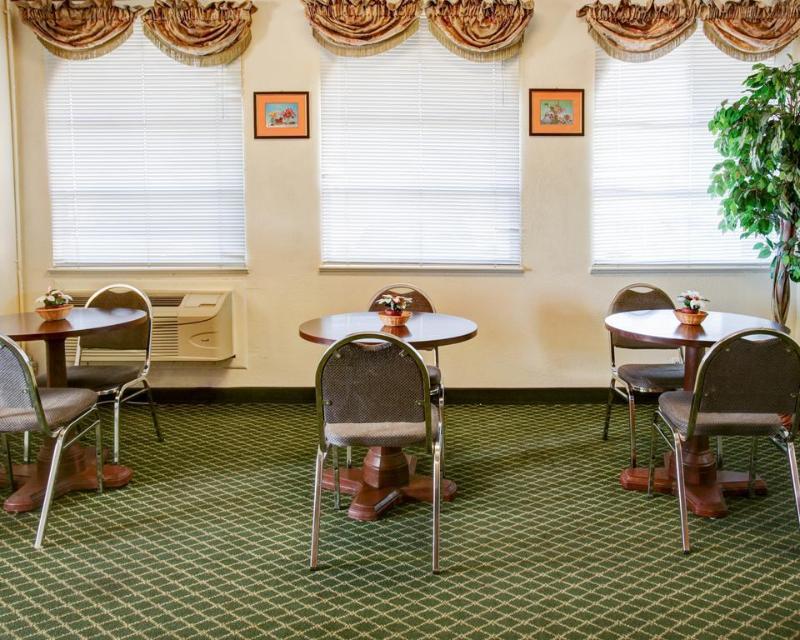hotel Econo Lodge (temple)