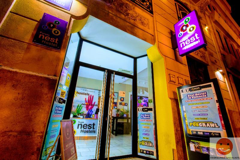 albergue Purple Nest