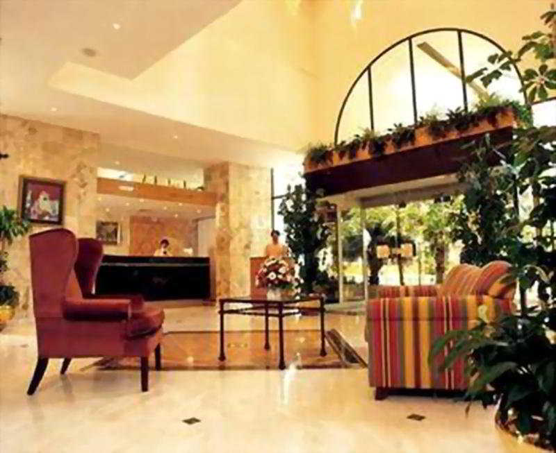 Fotos Hotel International Rotana Inn Abu Dhabi
