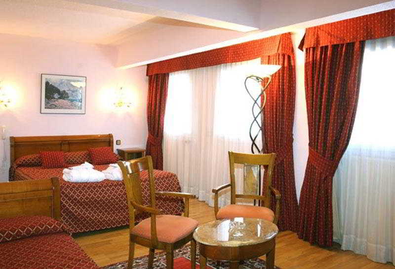 hotel Llop Gris