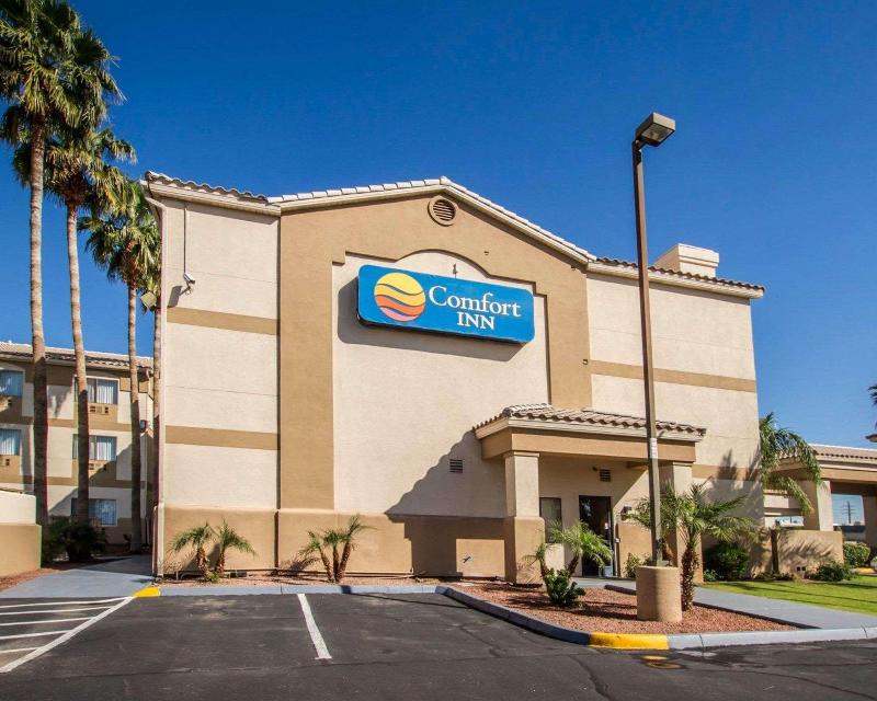 hotel Comfort Inn West