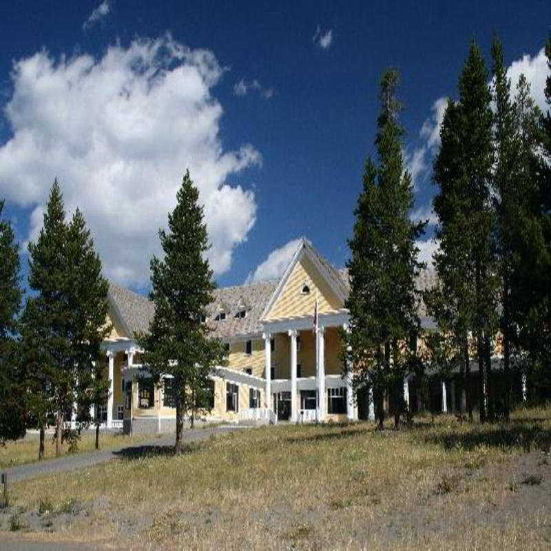 hotel Lake Yellowstone Hotel And Cabins