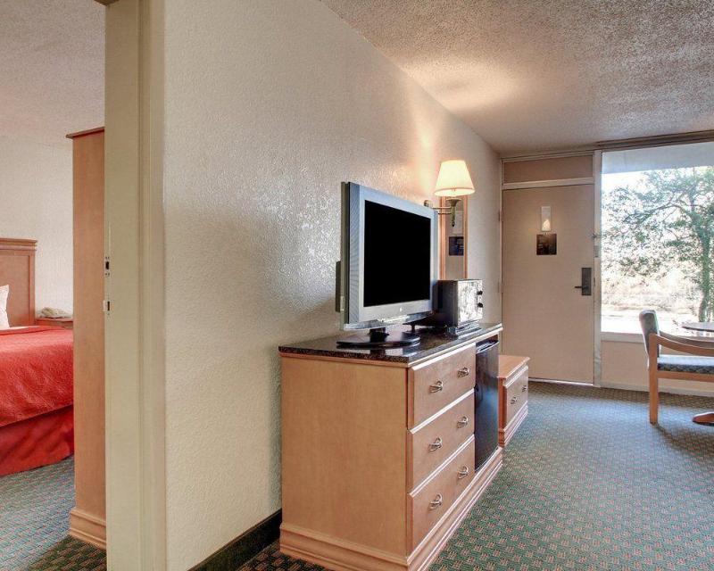 hotel Quality Inn & Suites