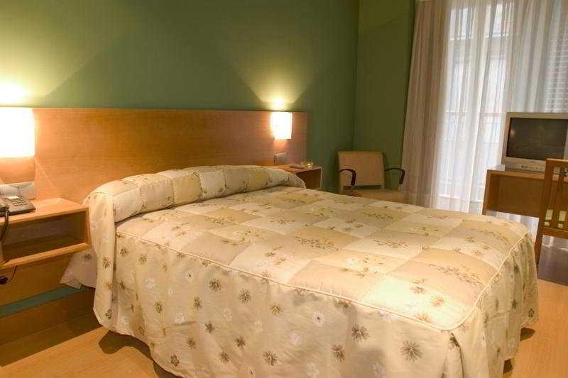 hotel Bilbao Jardines