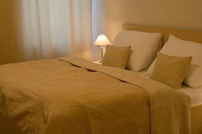 hotel Cyro