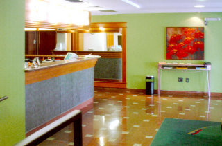 hotel Collins Trade Center