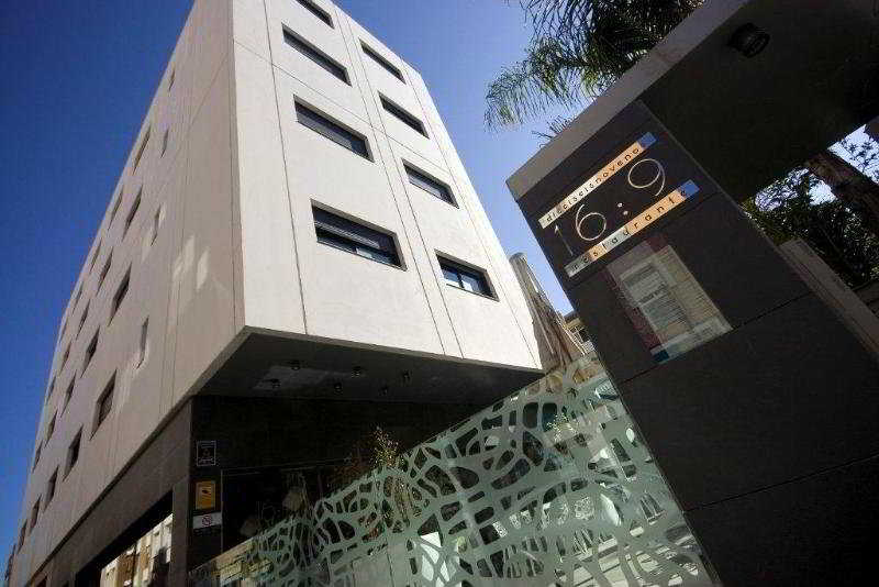 apartamentos 16:9 Suites Almeria