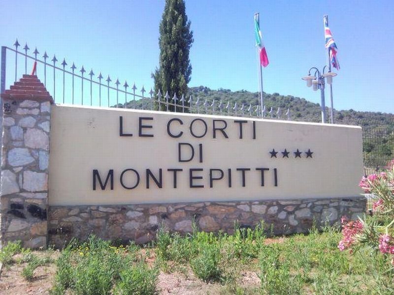 residencia Le Corti Di Montepitti