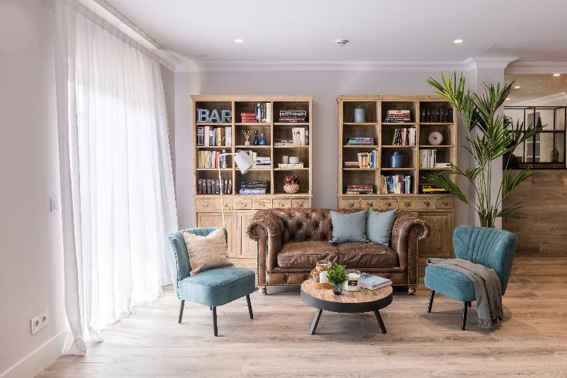 hostal Velzquez 45 By Pillow