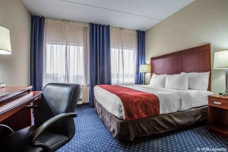 hotel Comfort Suites Outlet Center