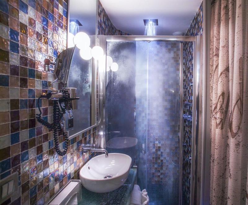 boutique Apostrophe Hotel