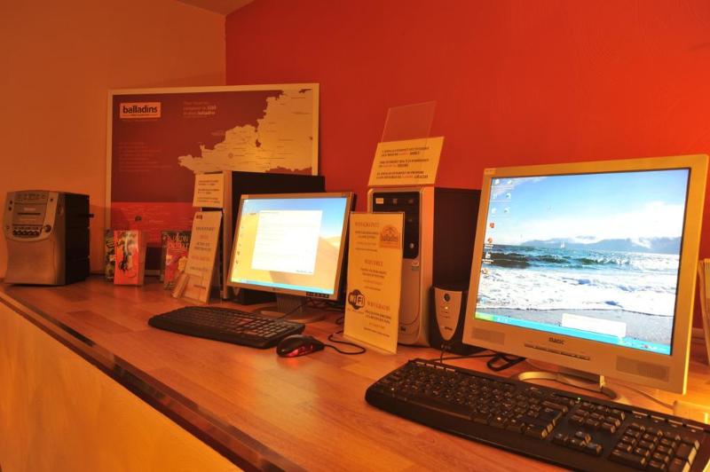 Fotos Pendiente De Categoria Balladins Gare Tgv