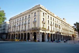 hotel Som Nit Born