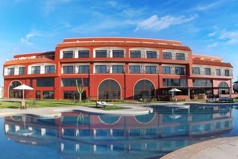 hotel La Posada And Beach Club