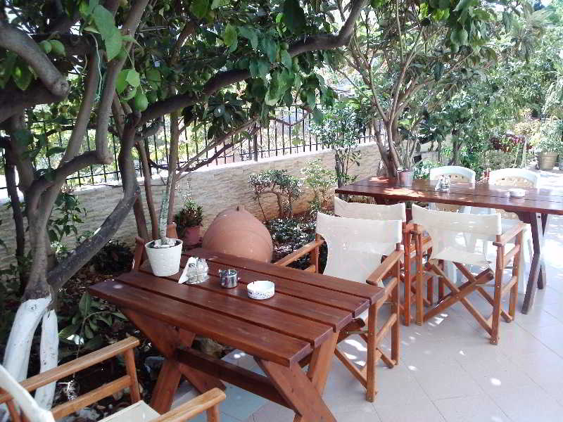 hostal Voula