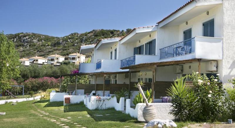 apartamentos Metaxatos Apartments