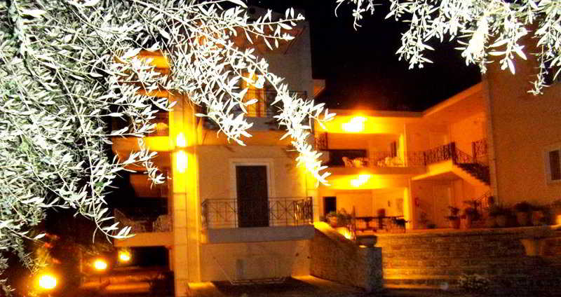 apartamentos Areti-maria Apartments