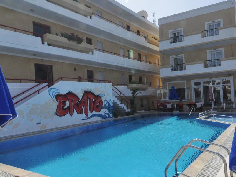 apartamentos Erato Studios&apartments