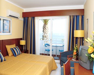 hotel Roca Mar Sports And Country Club