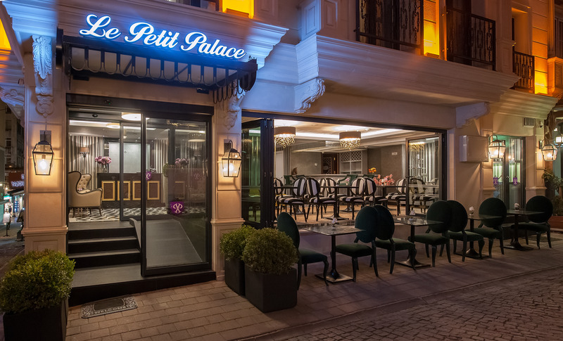 pendiente de categoria Le Petit Palace Hotel