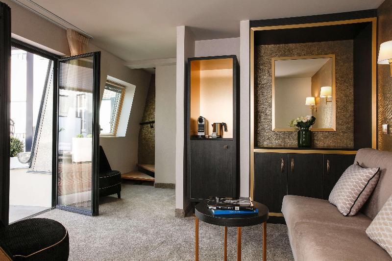 hotel Niepce Paris Curio Collection By Hilton