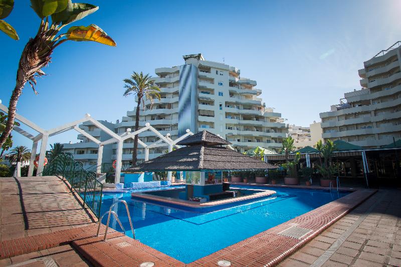 apartahotel Holidays2benal Beach